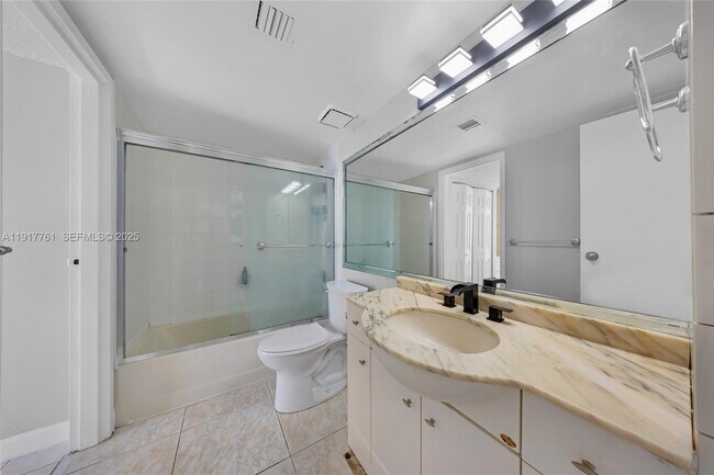 Building Photo - 7601 E Treasure Dr