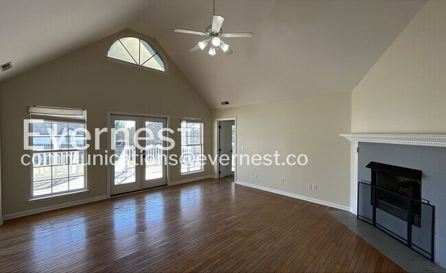 Building Photo - 14 Fawn Ln