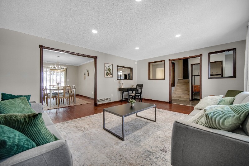 Building Photo - 454 Francis St