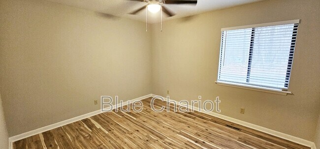 Building Photo - 47 Bell Cir