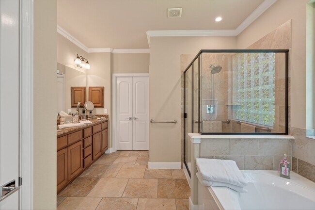 Building Photo - 55 S Victoriana Cir