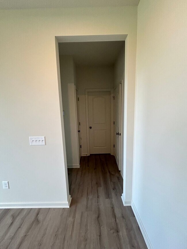 Building Photo - Newly Constructed 5 Bedroom Single Family Home in Brownsburg