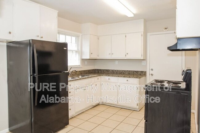 Building Photo - 4209 Tee Jay Dr NW