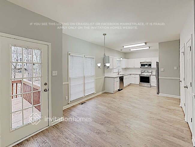 Building Photo - 3620 Broken Arrow Dr