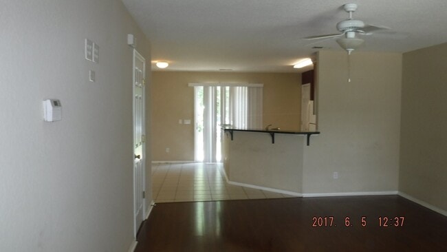 Building Photo - Two Bedroom, Two and half Bath Townhome-One Free Month For Qualified Applicants (See Information ...