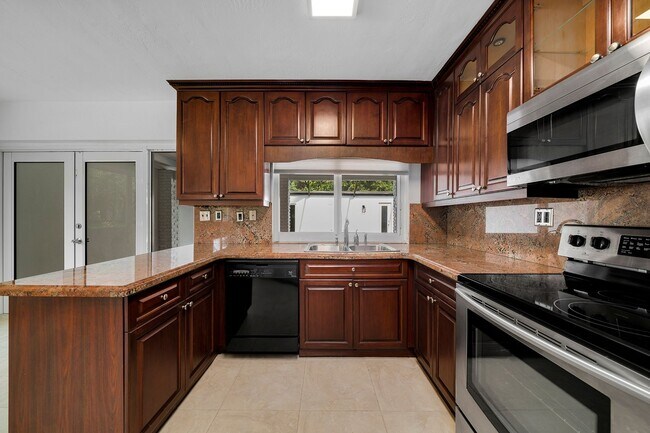 Building Photo - 7575 SW 134th St