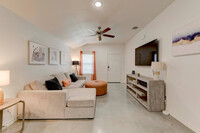 Building Photo - 2310 B Zanoletti Ct