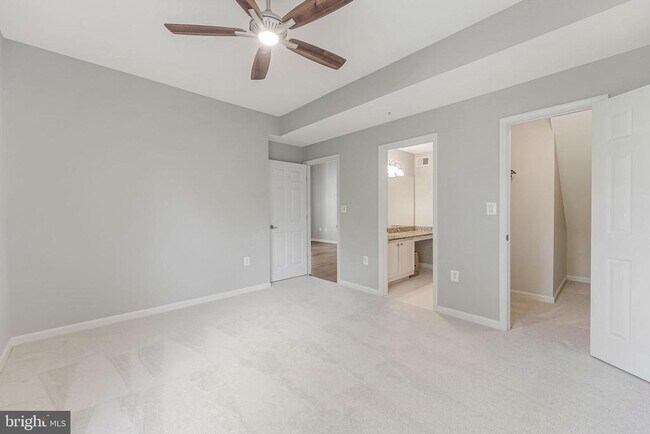 Building Photo - 20451 Chesapeake Square