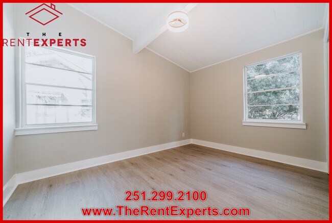 Building Photo - 1377 W Riviera Dr