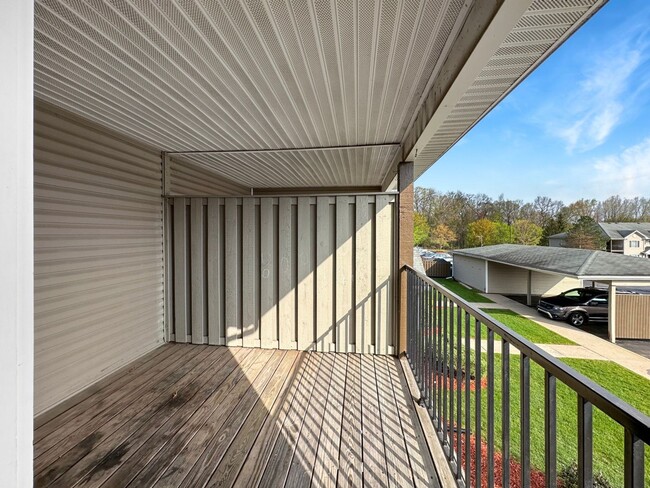 Building Photo - Battle Creek 2 Bedroom / 2 Bath Apartment ...