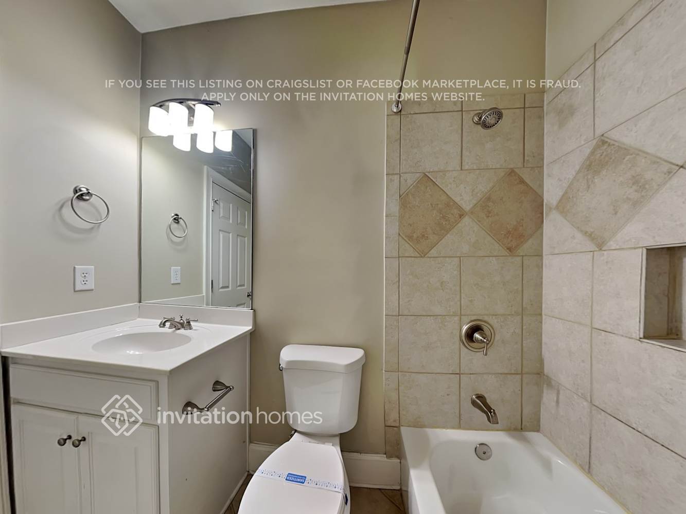 Building Photo - 14 Whitegrass Ct