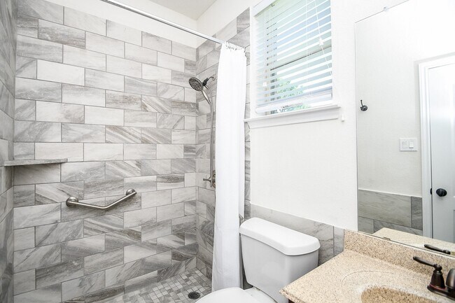 Building Photo - 28426 Rolling Ridge Dr