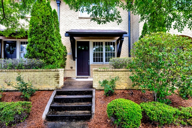 Building Photo - 202 Barristers Ct