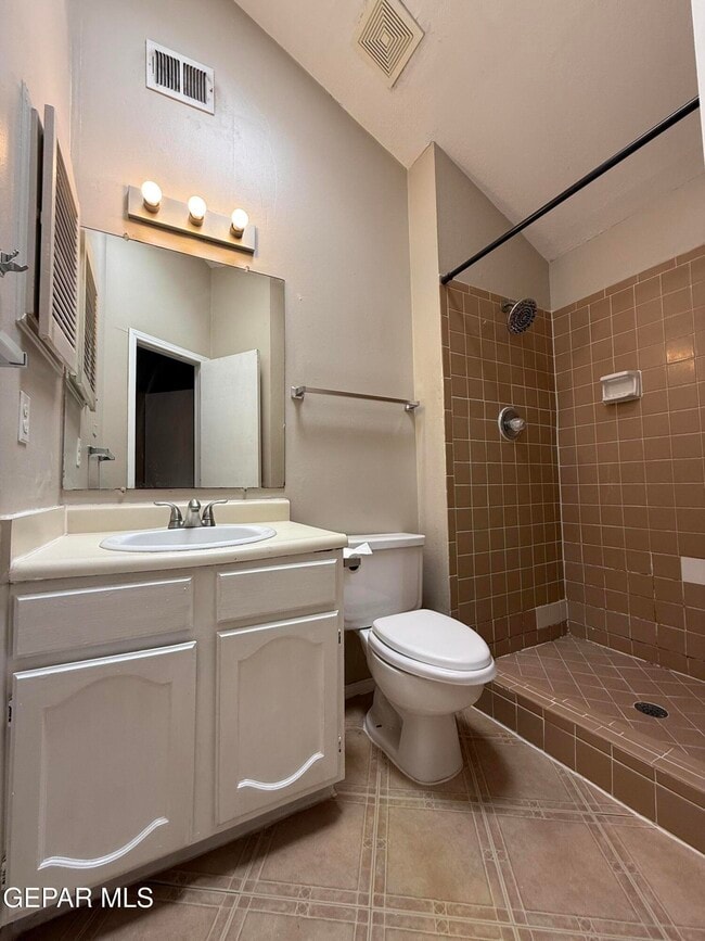 Building Photo - 741 Villa Vanessa Dr