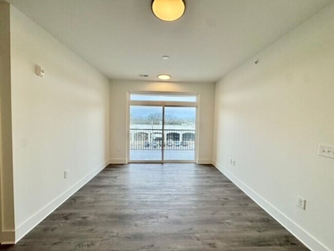 Building Photo - Beautiful NEW 2-Bed, 2- Bath Apartment in Rock Hill!