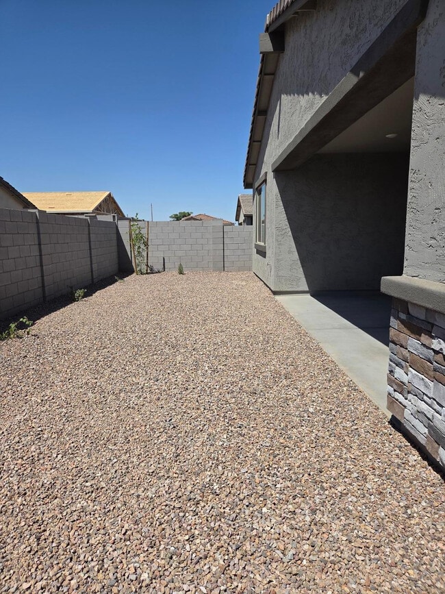 Building Photo - 22457 E Watford Dr