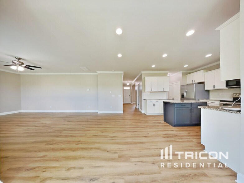 Building Photo - 50 Gallery Park Dr