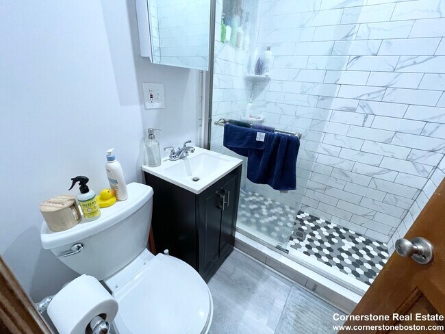 Building Photo - 616 Columbus Ave