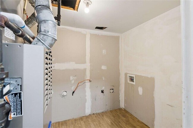 Building Photo - 7055 Hania Dr