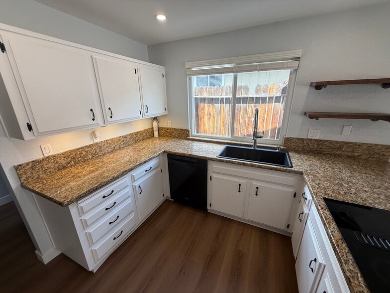 Building Photo - 3654 Koskela Dr