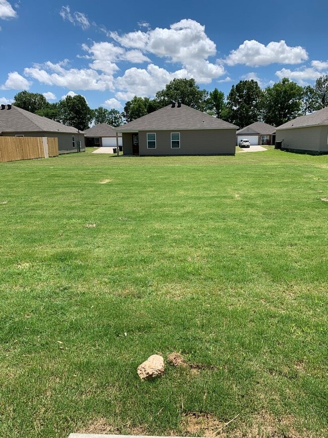 Building Photo - New 3bed/2bath Home in Brody Reed Subdivision