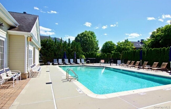 Building Photo - 2003 Half Moon Bay Dr