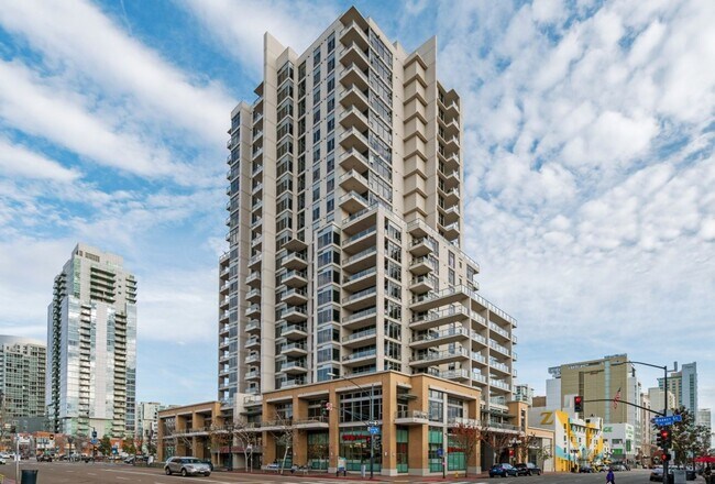 Primary Photo - Beautiful upgraded condo Downtown w/ Washe...