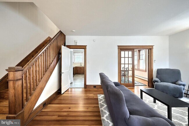 Building Photo - 317 N Stratton St