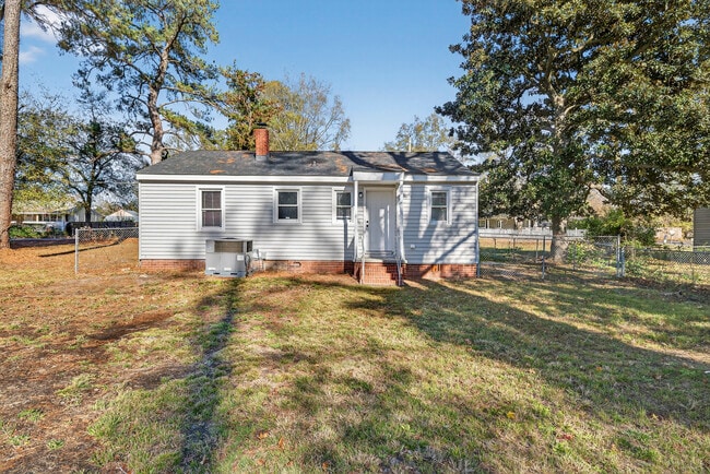 Building Photo - 2221 Woodward Ave