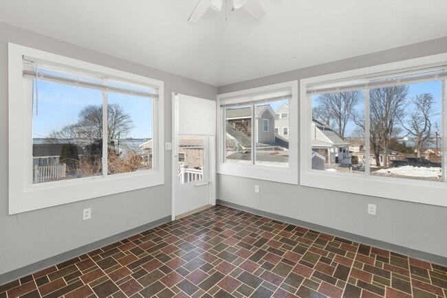 Building Photo - 42 Phillips Rd