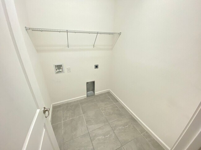 Building Photo - 1273 Hendon Lp