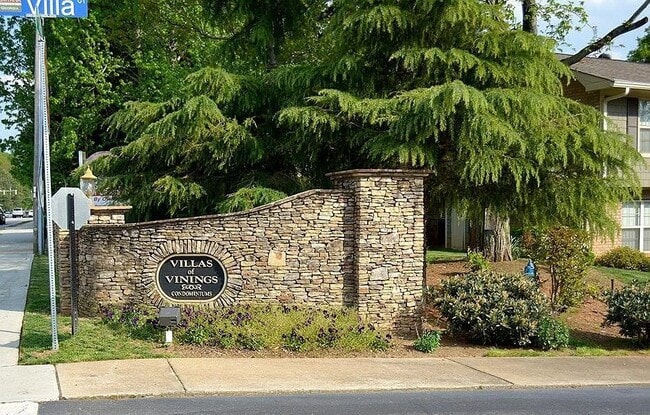 Building Photo - 28 Villa Ct SE