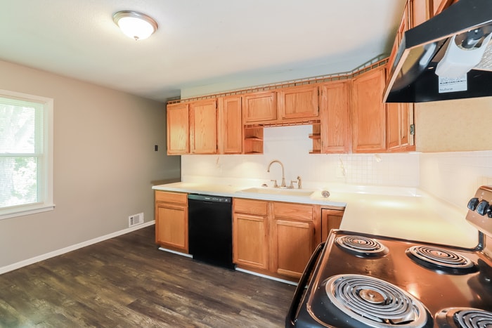 Building Photo - 6303 N Bellefontaine Ave