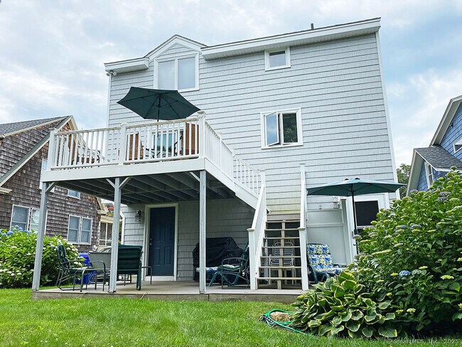 Building Photo - 12 Middlefield St