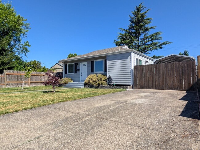 Building Photo - Fantastic 2-Bedroom, 2-Bath Home With Bonus Space!