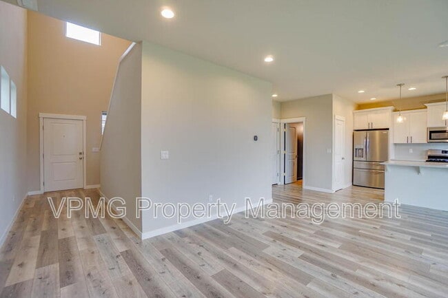 Building Photo - 8714 N 3rd Way