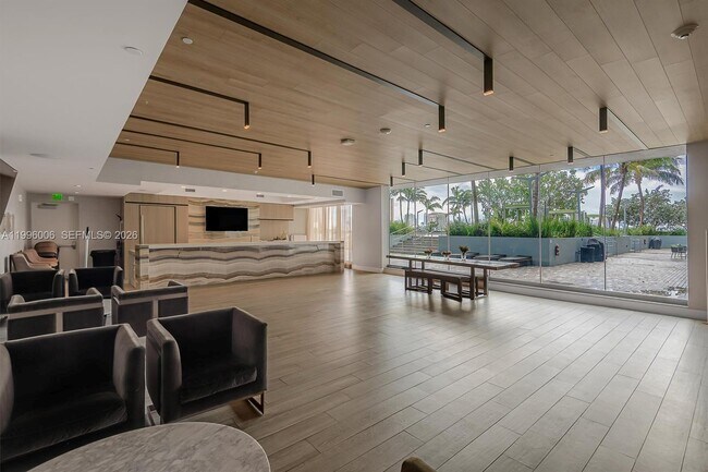 Building Photo - 2960 NE 207th St