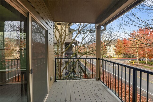 Building Photo - 7993 NE Rockne Way