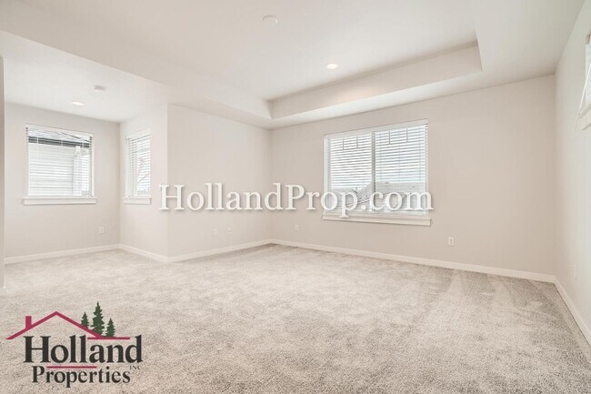 Building Photo - Brand-New Luxury Living Near Butternut Creek Park!