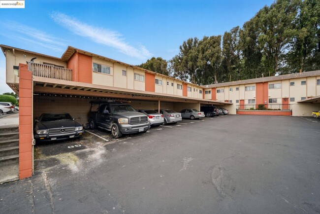 Building Photo - 27505 Tampa Ave
