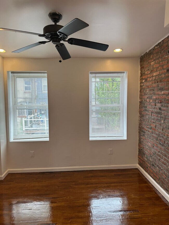 Building Photo - Beautifully Renovated Home! Central Air! Rear Yard! Available Now!