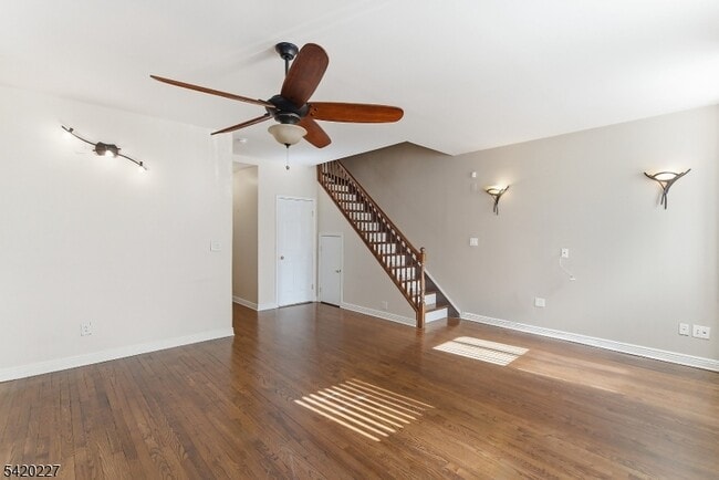 Building Photo - 39 Bruen St