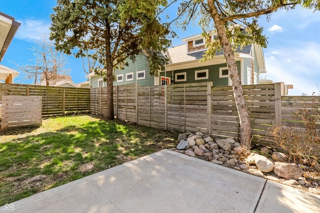 Building Photo - 1306 S East St