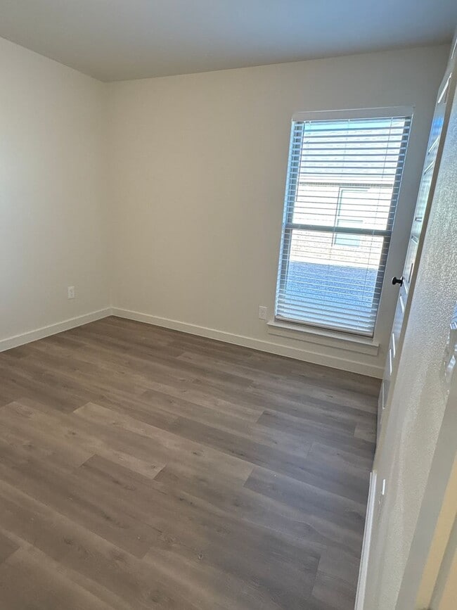 Building Photo - $500 off First Months Rent ask us how!! New, with great sunset views; 2168 Langfords' the home fo...