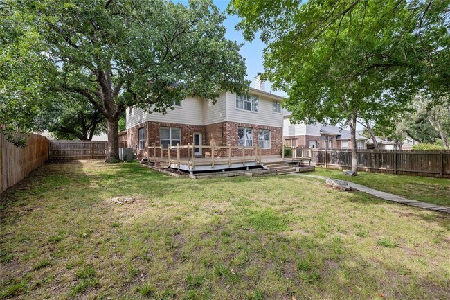 Building Photo - 2015 Inverness Dr