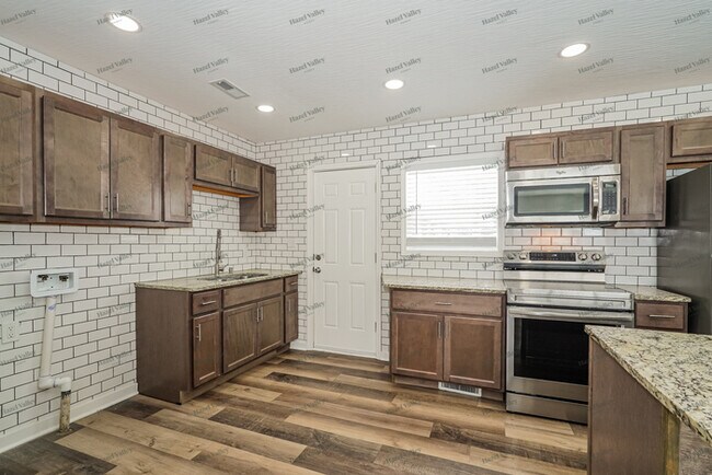 Building Photo - 3545 Ontario St