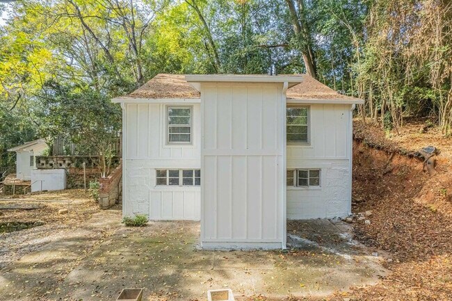 Building Photo - 840 Bobbin Mill Rd