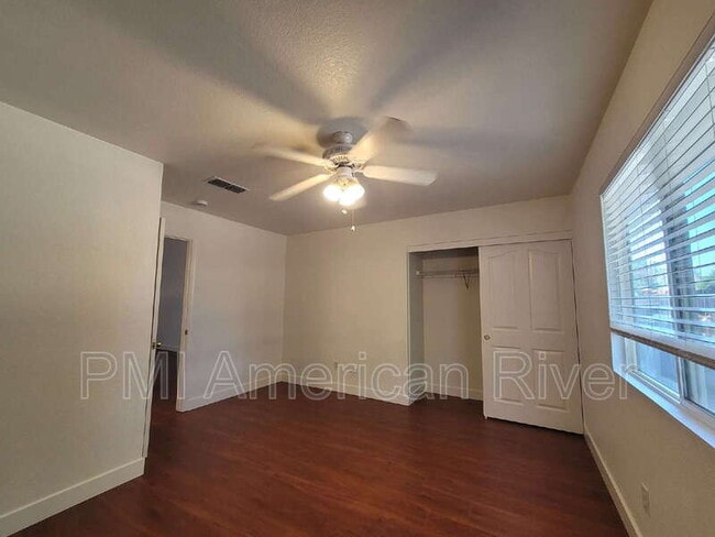 Building Photo - 1375 Pintail Way