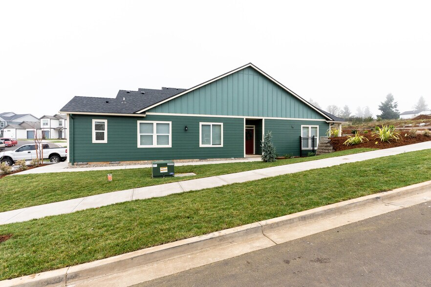 Building Photo - 5803 Joynak St S