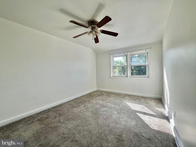 Building Photo - 603 Middlesex Rd